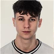 Me defino como una persona con la capacidad y la amabilidad como para tratar con niños y ayudarles en todo lo posible